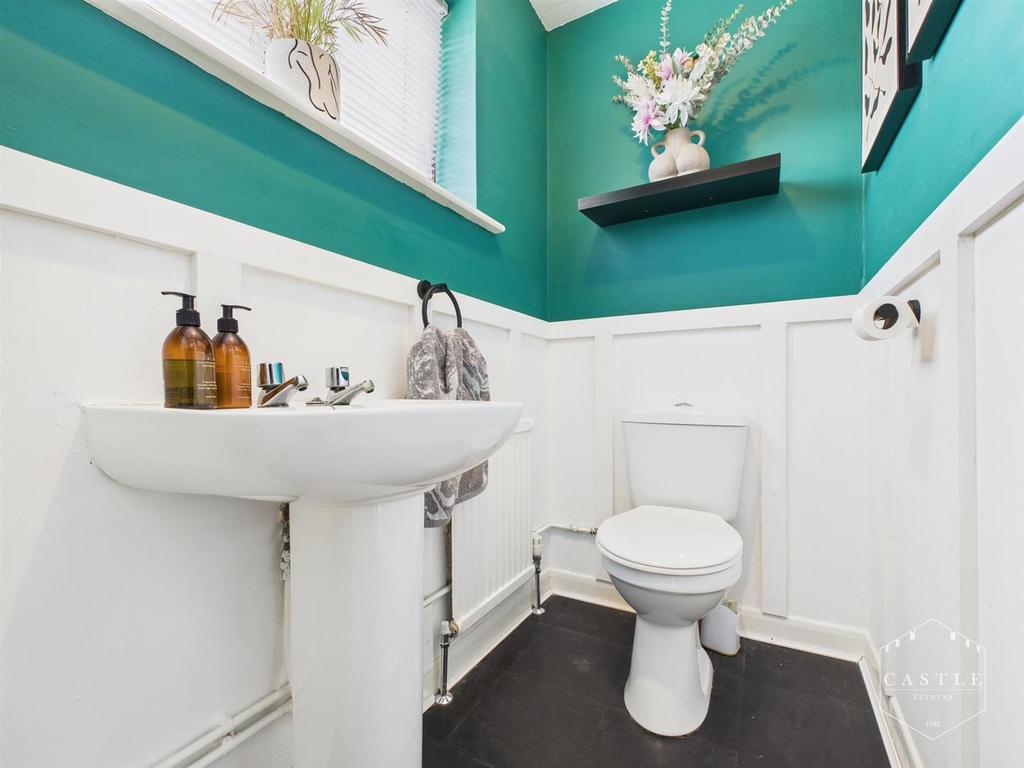 Guest cloakroom