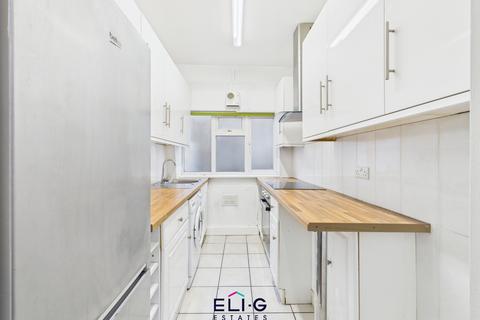 2 bedroom flat for sale, Highfield Court, Highfield road, NW11