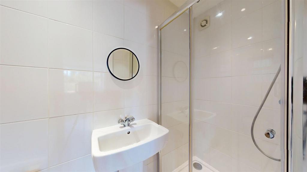 Hawthorn Road Hawthorn Flatlets 9 Bathroom.jpg