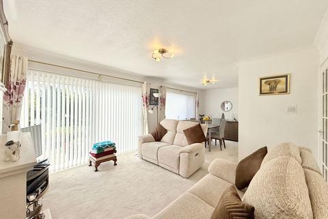 2 bedroom semi-detached bungalow for sale, Haslucks Green Road, Shirley
