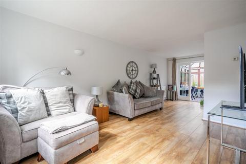 2 bedroom terraced house for sale, Stanmore Close, Ascot