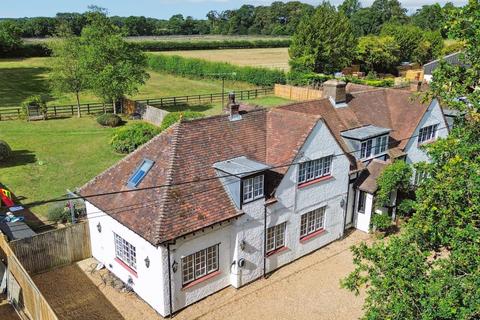 4 bedroom semi-detached house for sale, Hog Lane, Ashley Green, Chesham, Buckinghamshire, HP5