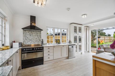 4 bedroom semi-detached house for sale, Hog Lane, Ashley Green, Chesham, Buckinghamshire, HP5