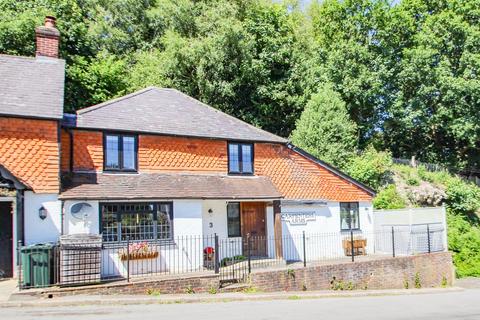 2 bedroom end of terrace house for sale, Fletching Street, Mayfield, TN20