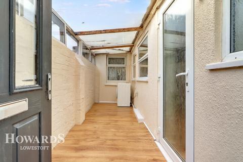 16 Arnold Street, Lowestoft, NR32 1PU