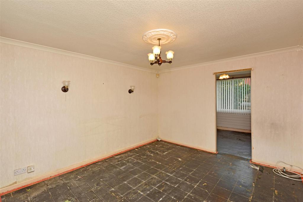 Living Room: