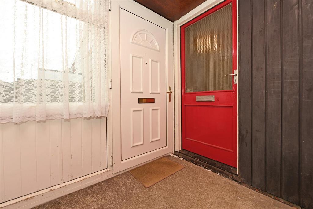6 STONECLIFFE PLACE LS12 5 BQ24.jpg