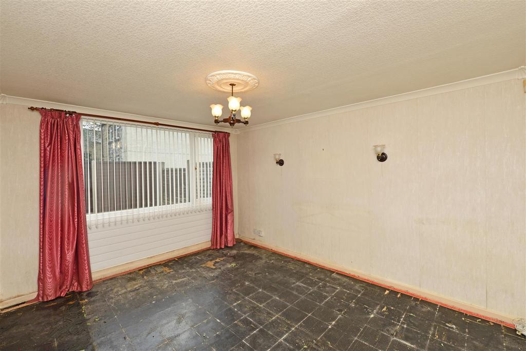 Living Room: