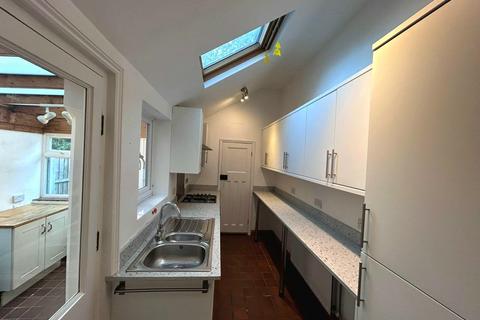 3 Bede Ling, West Bridgford, Nottingham, NG2 7RP
