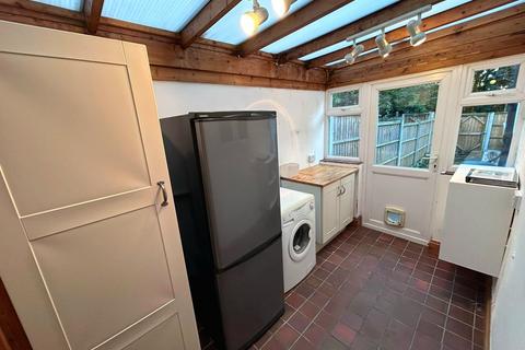 3 Bede Ling, West Bridgford, Nottingham, NG2 7RP