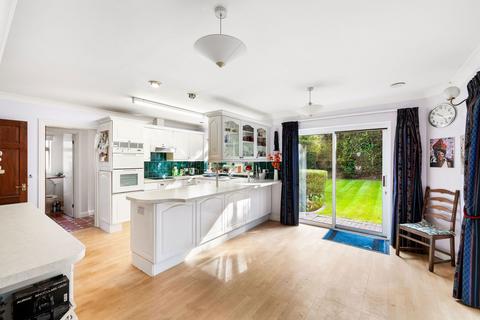 4 bedroom detached house for sale, Plough Road, Lingfield RH7