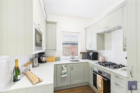 2 bedroom apartment for sale, Conyers Road, London, SW16