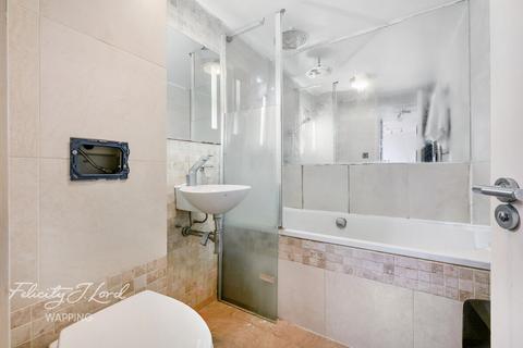 7 Cloysters Green, London, E1W 1LU