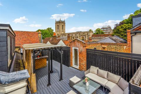 2 bedroom flat for sale, High Street, High Wycombe HP11