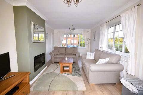 undefined, Dykes End, Collingham, Newark