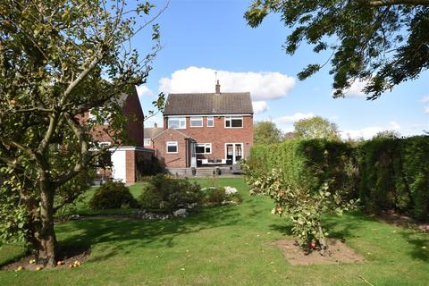 4 bedroom detached house for sale, Dykes End, Collingham, Newark