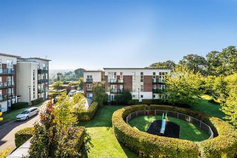 PARK VIEW ROAD, LEATHERHEAD, KT22