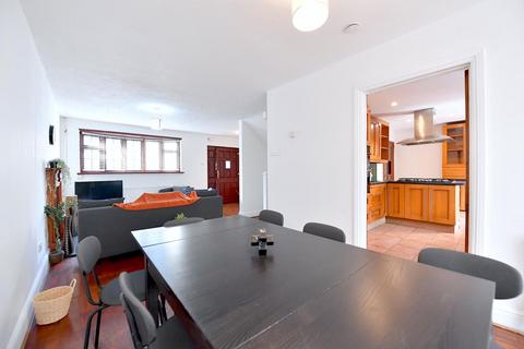 40 Barforth Road, London, SE15 3PS