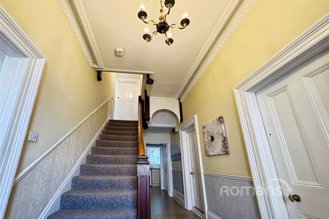 1 bedroom flat to rent, City Road, Winchester, Hampshire, SO23