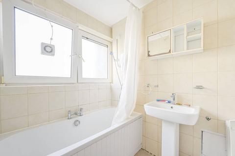 3 bedroom flat for sale, 74 Eric Street, London E3