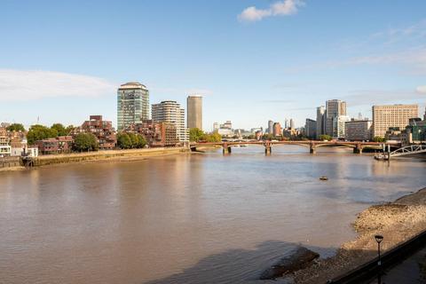 1 bedroom flat for sale, Nine Elms Lane, Nine Elms, London, SW8
