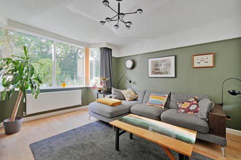 31 Longford Drive, Sheffield, S17 4LN