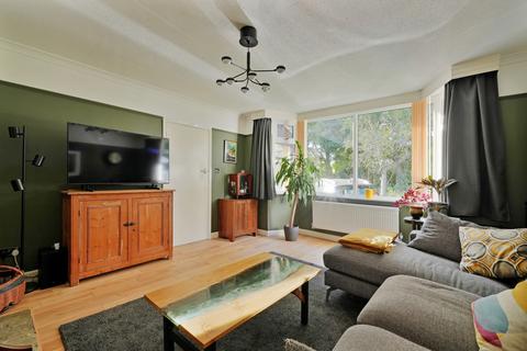 31 Longford Drive, Sheffield, S17 4LN