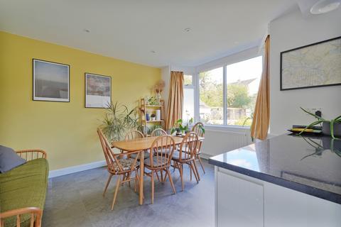 31 Longford Drive, Sheffield, S17 4LN