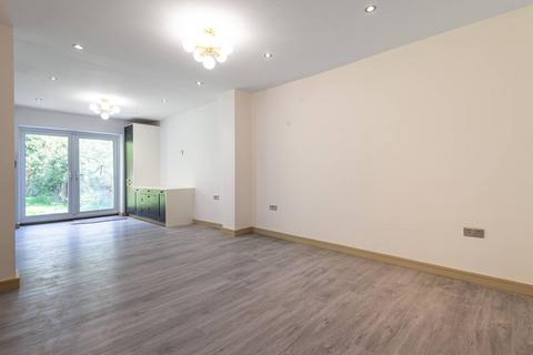 Cheyne Walk, Hendon, London, NW4