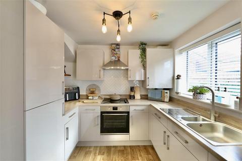 56 Bounty Drive, Kingswood, Hull, HU7 3FN