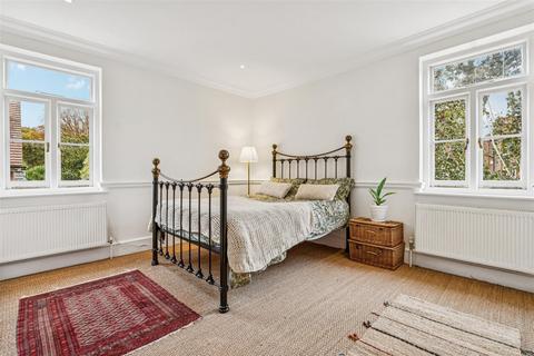 11a Addison Grove, London, W4 1EP