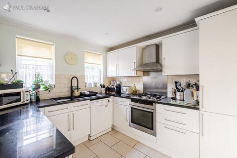 8a Shorts Road, Carshalton, SM5 2PB