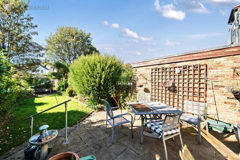 8a Shorts Road, Carshalton, SM5 2PB