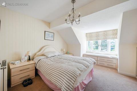 8a Shorts Road, Carshalton, SM5 2PB
