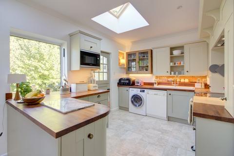 4 bedroom semi-detached house for sale, Clydesdale Road, Box SN13