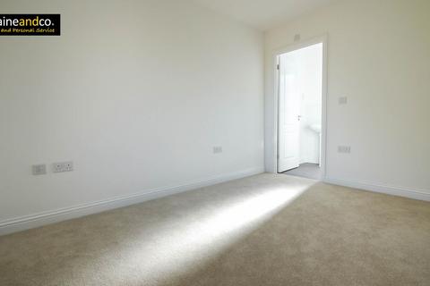 3 bedroom detached house for sale, Cobnut Close,Hatfield