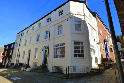 1 bedroom flat to rent, Market Place, Caistor, LN7 6TN
