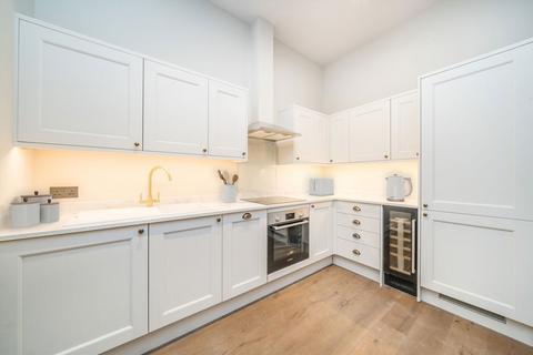 1 bedroom flat for sale, Park Road, Kingston Upon Thames KT1