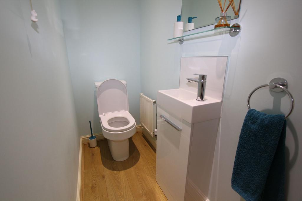 Cloakroom WC