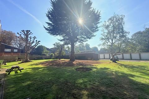 undefined, Foxgrove Road, Beckenham BR3