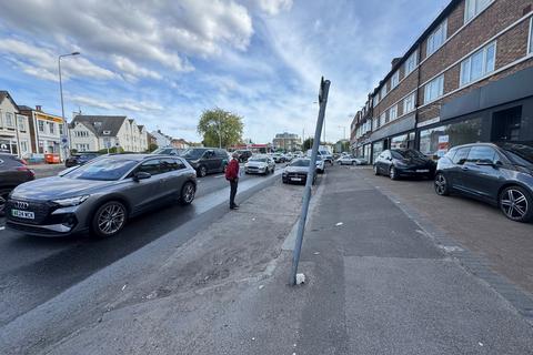 Retail property (high street) to rent, 563-571 Watford Way London NW7 4RT