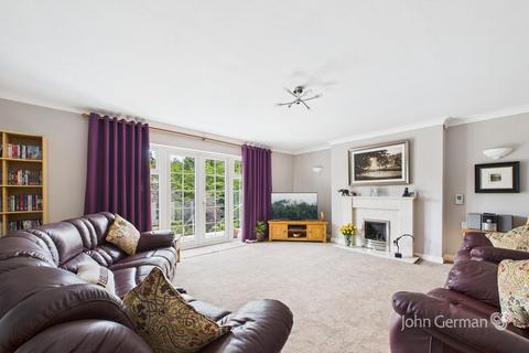 4 bedroom detached bungalow for sale, Heather Close, Brocton