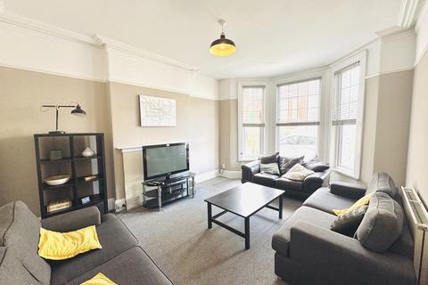 undefined, Hillside Avenue, Room 1, Mutley