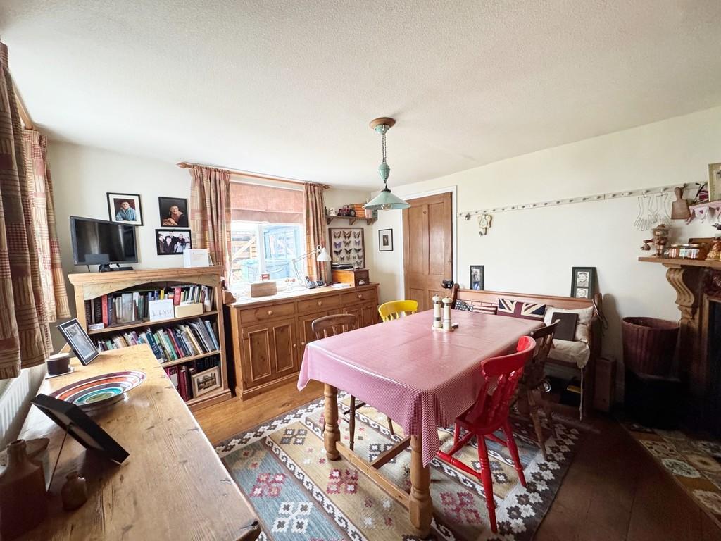 Dining Room (3)