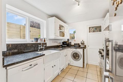 3 Hearne Road, London, W4 3NJ