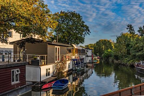 undefined, Swan Island,  Strawberry Vale, Twickenham TW1
