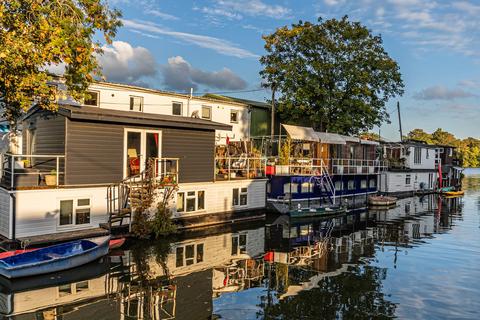undefined, Swan Island,  Strawberry Vale, Twickenham TW1