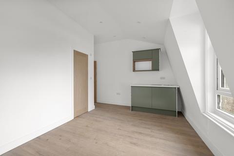Studio to rent, Coombe Lane, London SW20