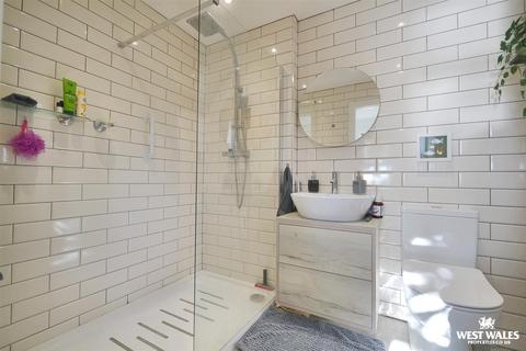 4 bedroom detached house for sale, New Hill, Goodwick