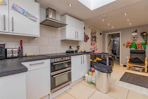 6 bedroom house to rent, George Road, Birmingham B29